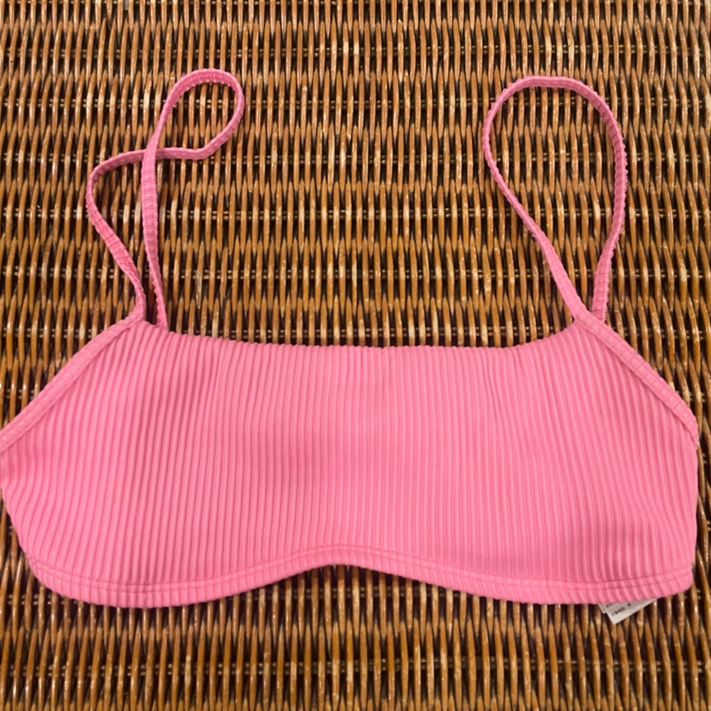 ⭐️3/$15⭐️Hollister Pink Ribbed Bikini Top